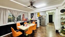 Blk 304 Fuchun Neighbourhood Centre (Woodlands), HDB Executive #529834601